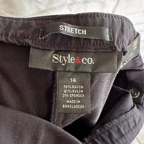 Style & CO Black Slim Leg Women's Dress Pants, Size 14, NWT - Picture 4 of 7